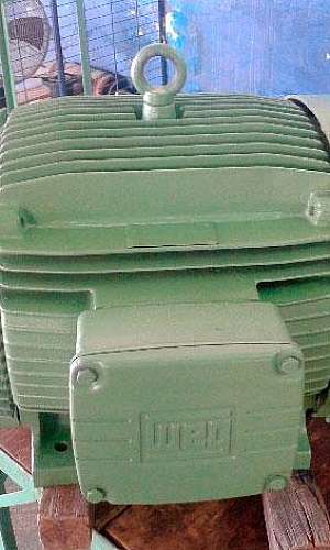 Rebobinagem de motores Rebobinagem de motores